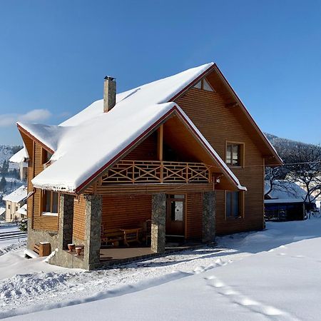 Guest House Velet Bukovel Ngoại thất bức ảnh