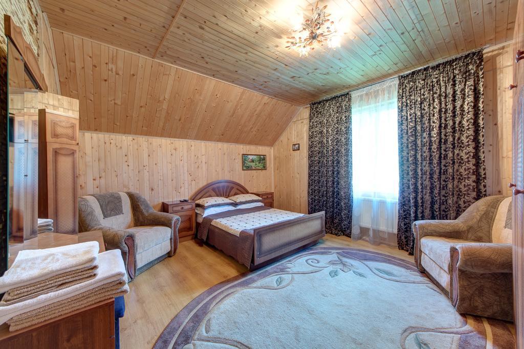 Guest House Velet Bukovel Ngoại thất bức ảnh