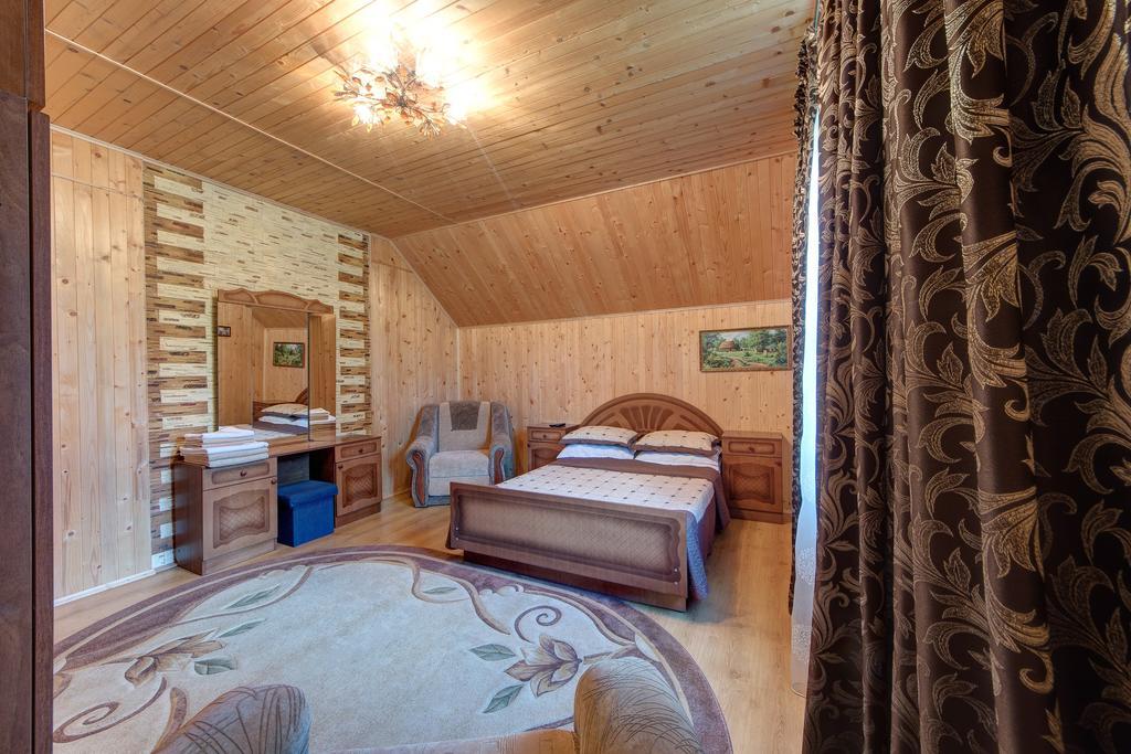 Guest House Velet Bukovel Ngoại thất bức ảnh