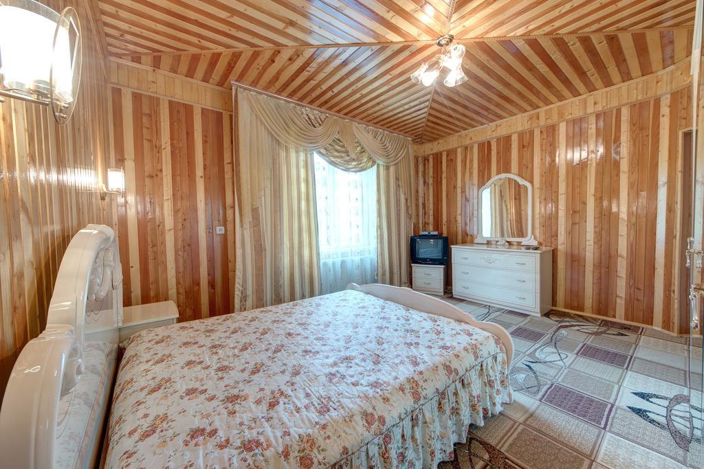 Guest House Velet Bukovel Ngoại thất bức ảnh