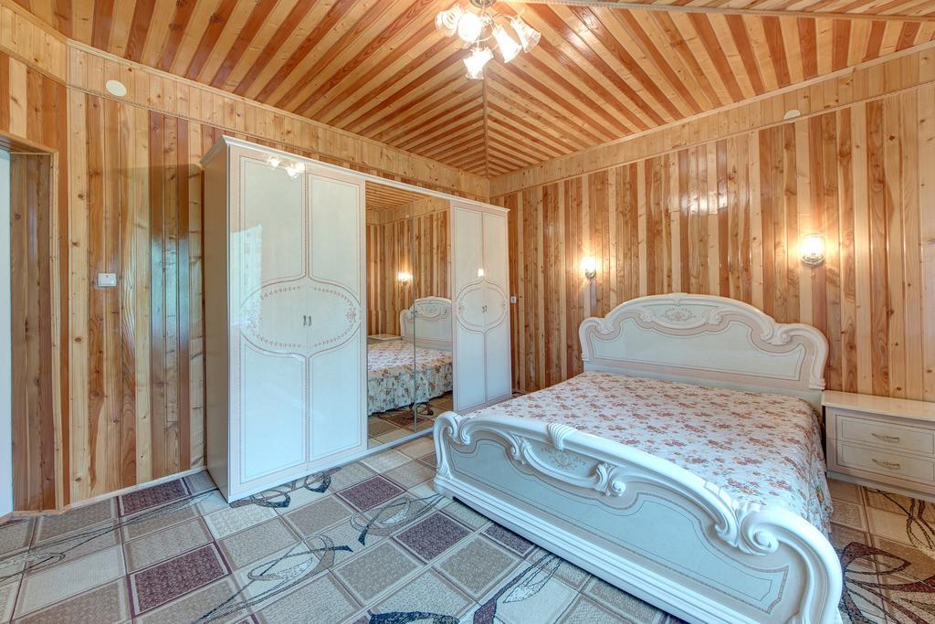 Guest House Velet Bukovel Ngoại thất bức ảnh